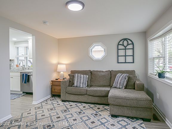 3rd image of 556 Spartan Ave