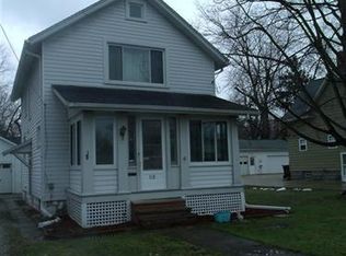 318 Lawn St, Geneva, OH 44041