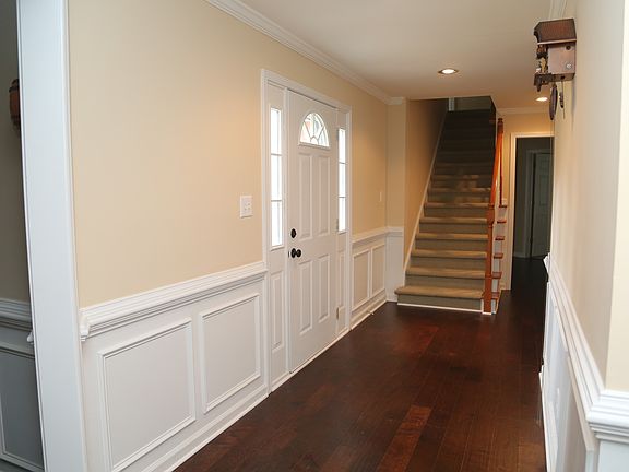 2nd image of 6075 Braidwood Bnd NW