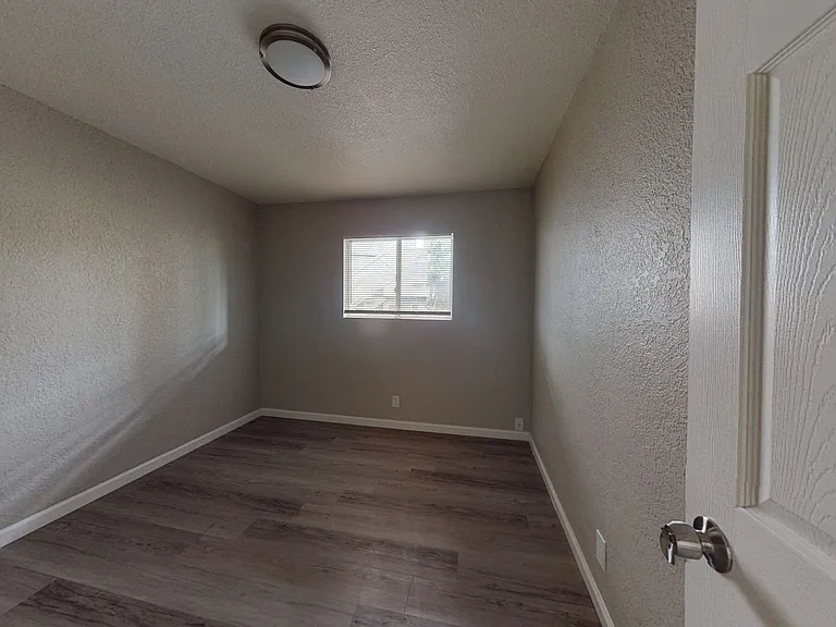 1810 E 25th Street — Photo 57