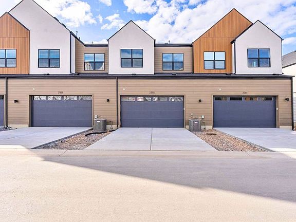 3-Story Townhomes