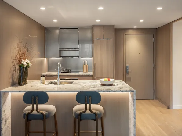 111 West 56th Street 38F image 2 of 10