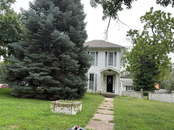 1023 Grant St, Beatrice, NE 68310