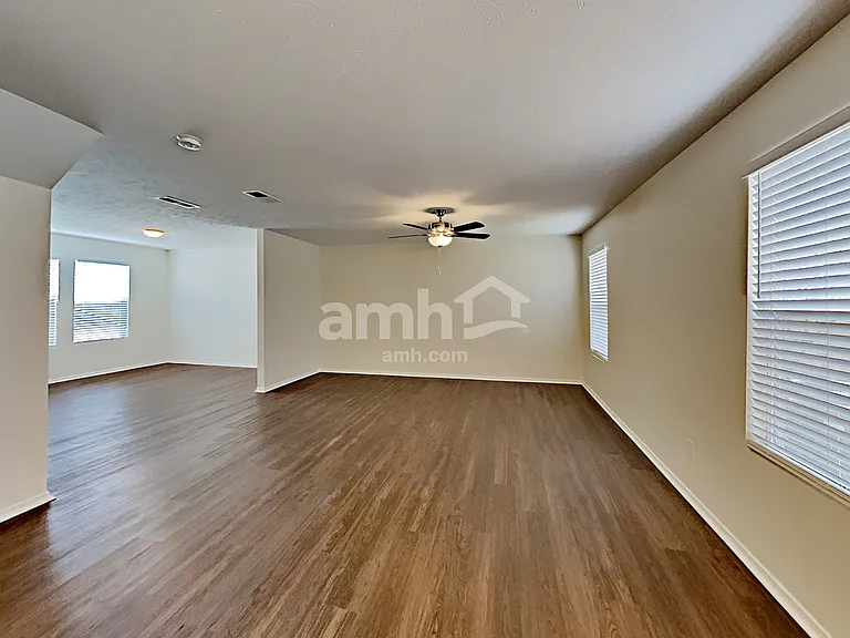 5209 Sunsail Dr — Photo 7