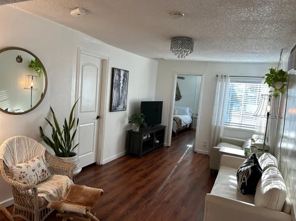 3570 Caspian Ave, Long Beach, CA 90810