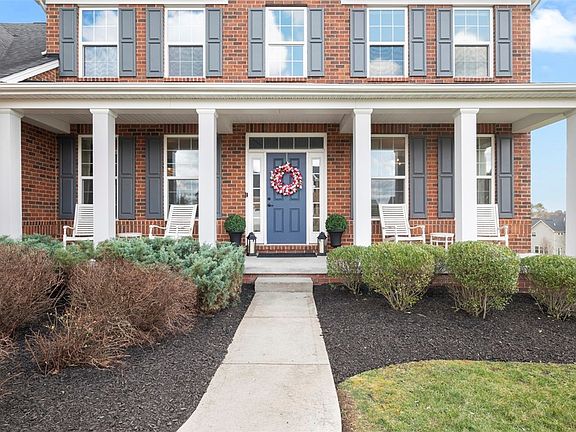 2nd image of 1100 Blackthorne Dr