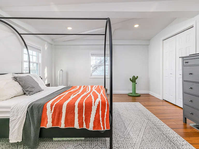 14 Daniels St #5 — Photo 9