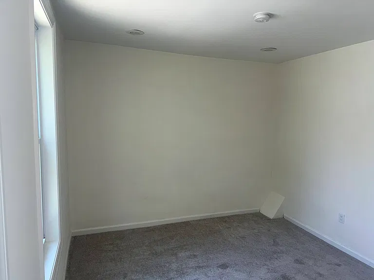 917 Hamilton St NW — Photo 4