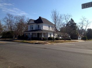 65 S 3rd Ave, Mc Rae Helena, GA 31055