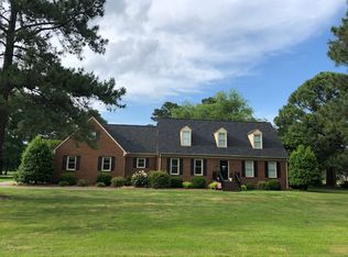 8020 Clubhouse Dr, Suffolk, VA 23433