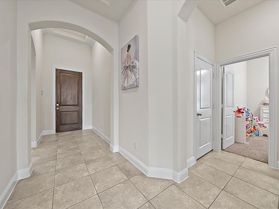 2nd image of 1321 Benavites Dr
