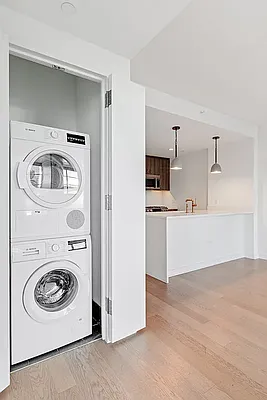 Rented by Greystar | media 9