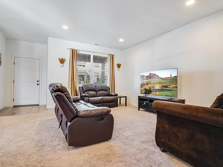 3021 S Jasper Dr — Photo 4