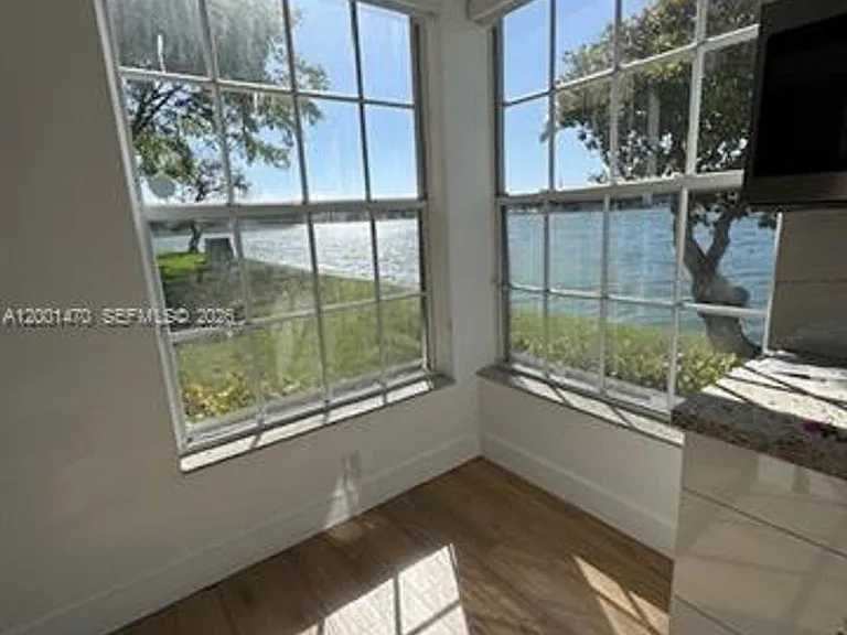 14621 Balgowan Rd #Townhouse 102-3 — Photo 11