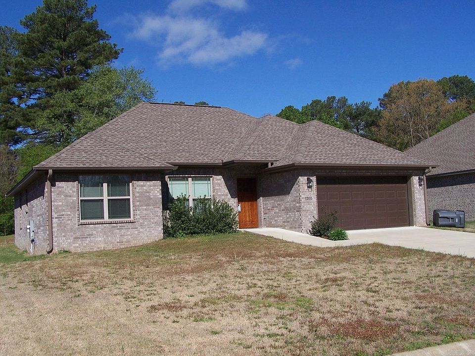1st image of 1205 N Laurel Ln