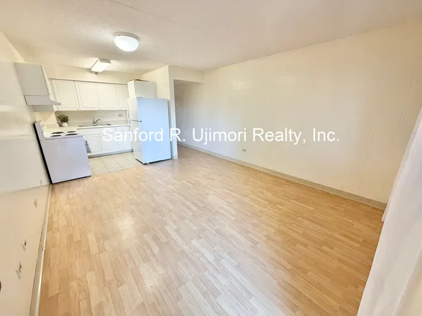 1074 Lunalilo St APT 305, Honolulu, HI 96822