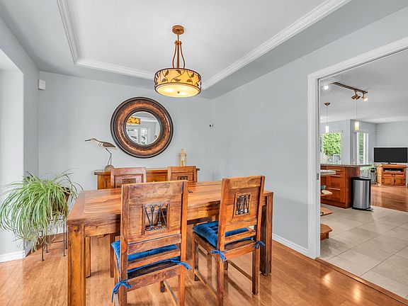 5th image of 2939 Cliffrose Cres