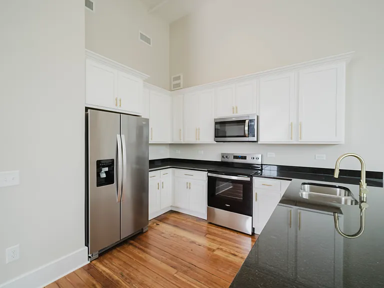 315 Cotton Ave #301 — Photo 6