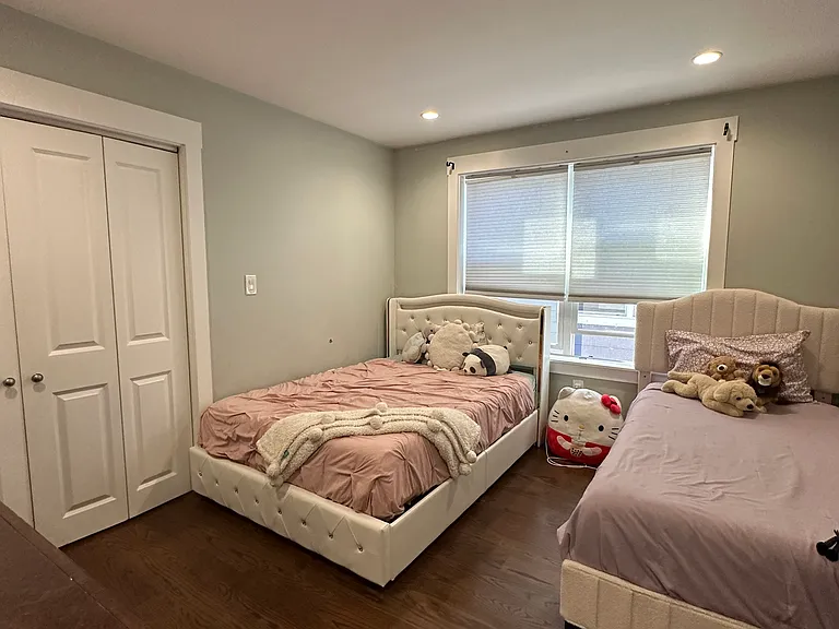 13 Ruthven St #2 — Photo 6