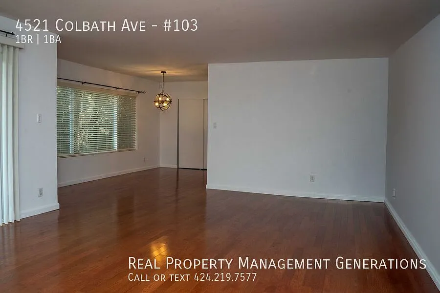 A Warm Sherman Oaks Condo — Photo 3