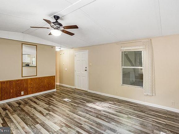 5th image of 38 Serenity Ln