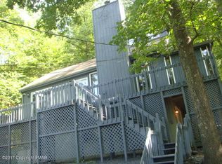 124 Edinburgh Rd, Bushkill, PA 18324