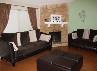 31 Hideaway Dr, Friendswood, TX 77546
