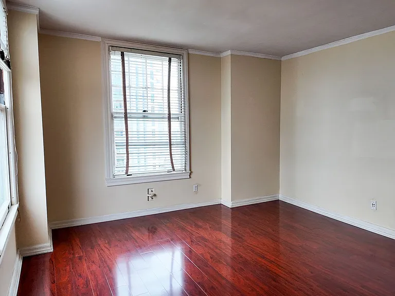 702 Ash St #903 — Photo 4
