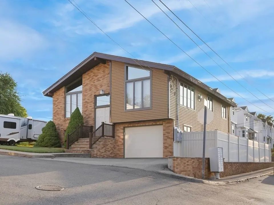 18 Blaney St #2