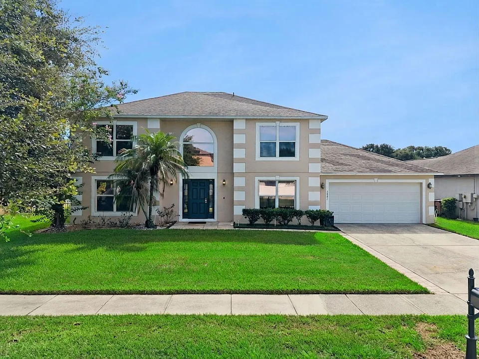 2907 Holly Berry Ct