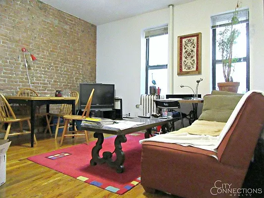 Rented by City Connections Realty | media 14