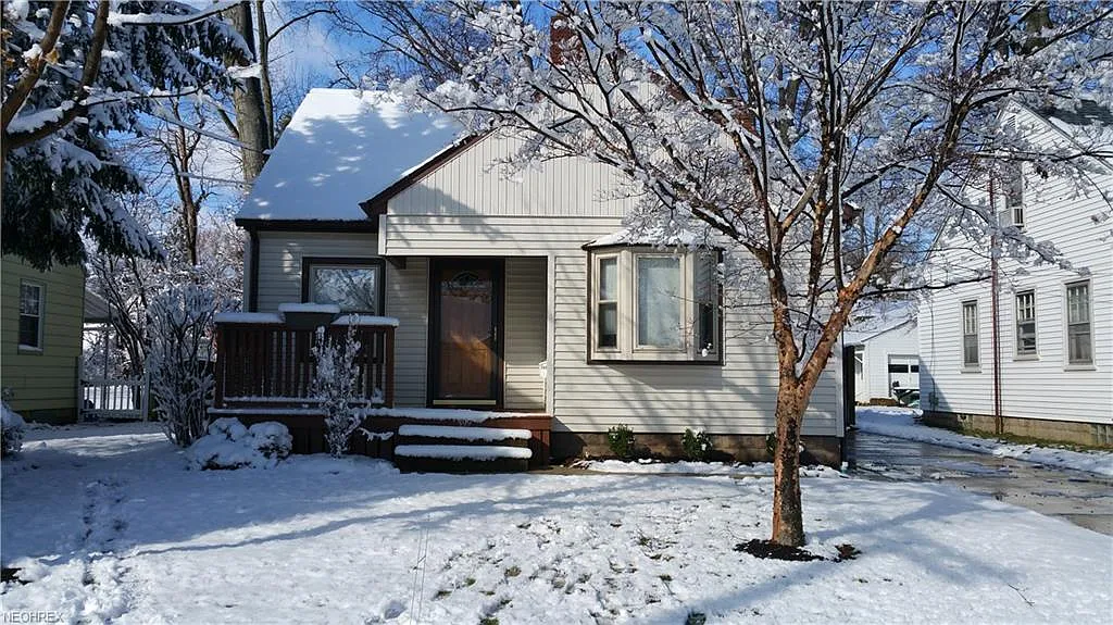 399 Willard Ave NE photo 1