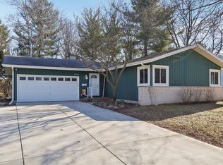 2229 Westbrook Ln, Madison, WI 53711