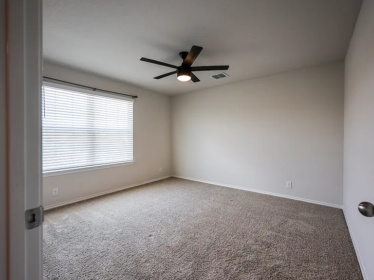 6407 Kendall Cv — Photo 23