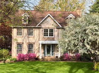 708 Huntington Dr, Erie, PA 16505