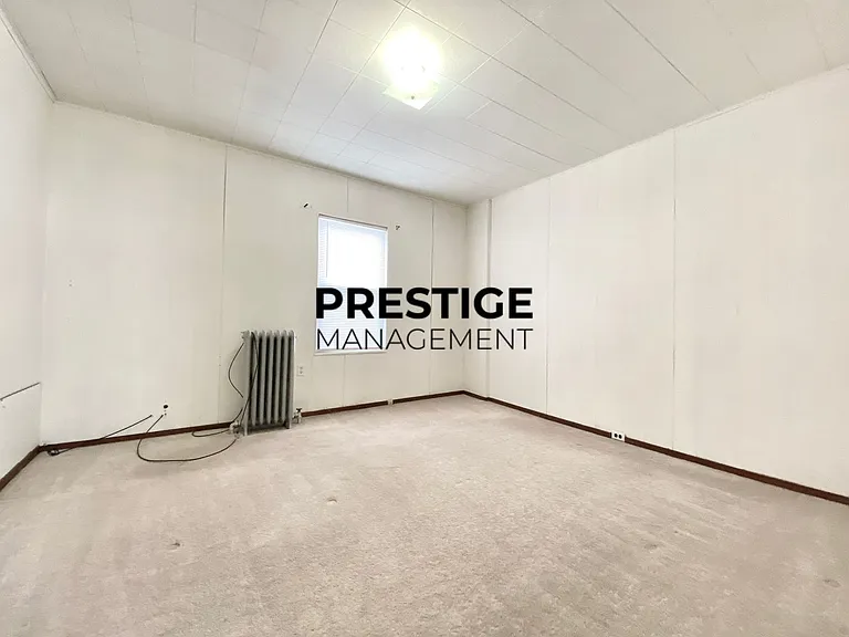 1113 Benedict St #2R — Photo 8