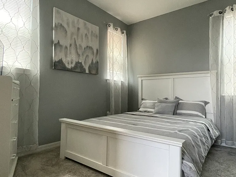 Laguna Green Aly — Photo 1