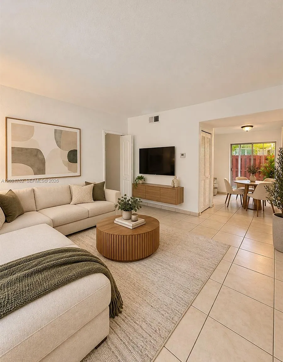 Tropical Court Villas Con — Photo 2