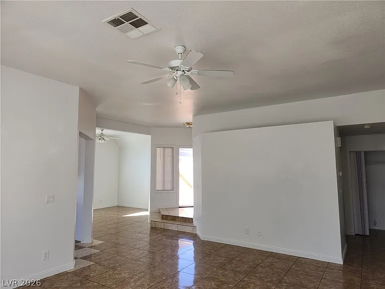 6556 Bradford Ln — Photo 13