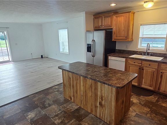 2nd image of 107 Brodview Ln