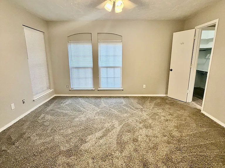 3708 Summerwind Ave — Photo 6