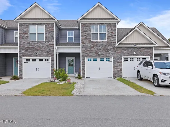 308 S Stingray Lane, Sneads Ferry, NC 28460