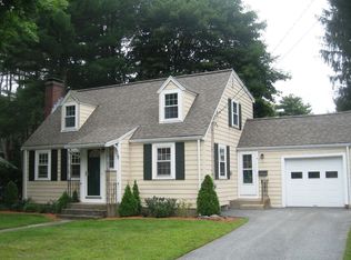 9 Fielding Rd, Reading, MA 01867