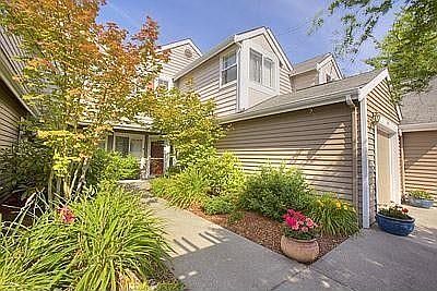 1st image of 9017 158th Pl NE