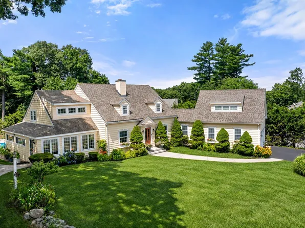85 Canton Ter, Westwood, MA 02090
