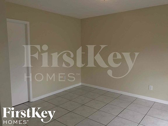 5th image of 14202 SW 110th Ave