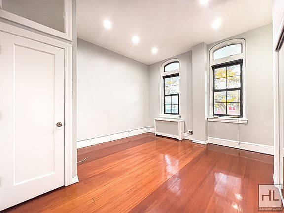 4th image of 555 Washington Ave APT 2M