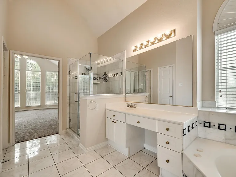 3902 Harlington Ln — Photo 17