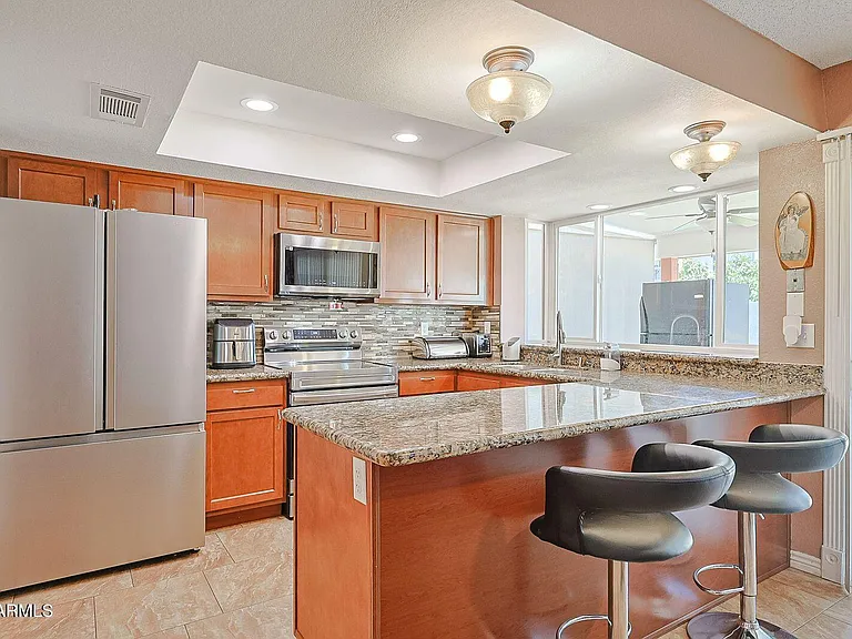 4026 W Willow Ave — Photo 7