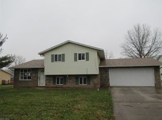 519 Wood St, Elyria, OH 44035